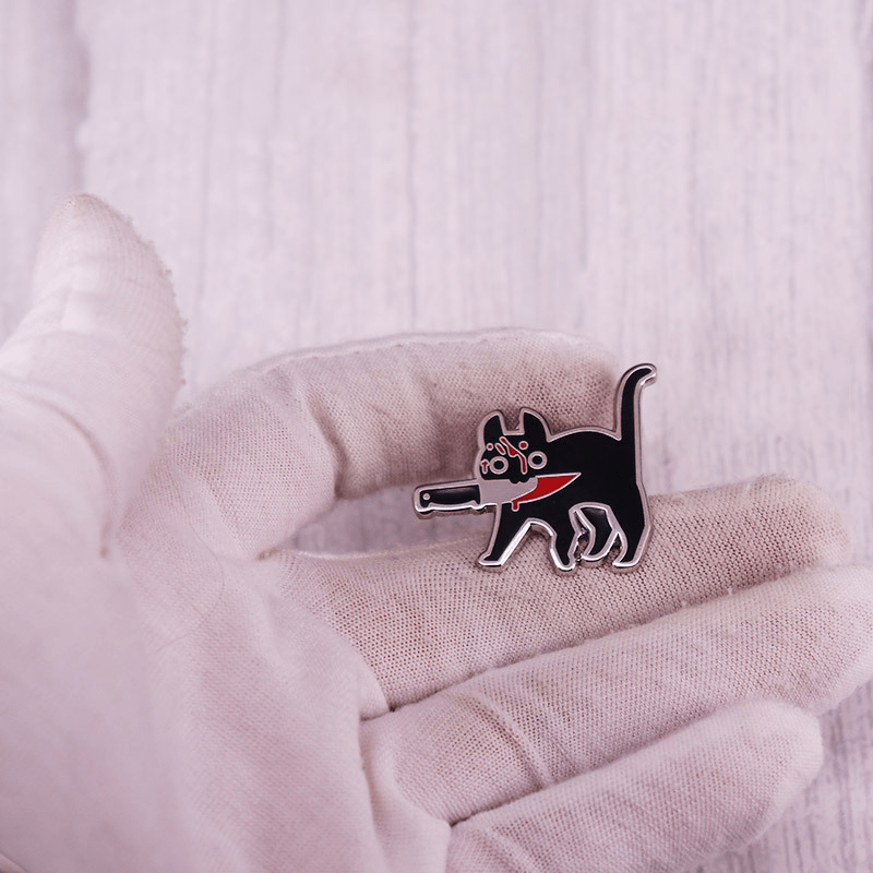 Cat With Brooch Costume Accessory