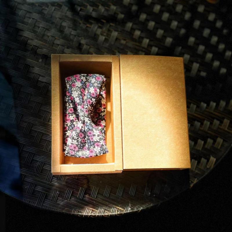Men's Cotton Bow Tie & Pocket Square Box Set