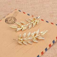 Leaf Shape Brooch Pin Sweater Collar Buckle Emblem Jewelry