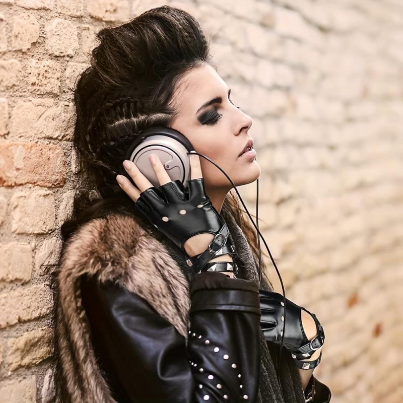 Hollow Out Rivet Punk Gloves PU Leather Fingerless Short Gloves