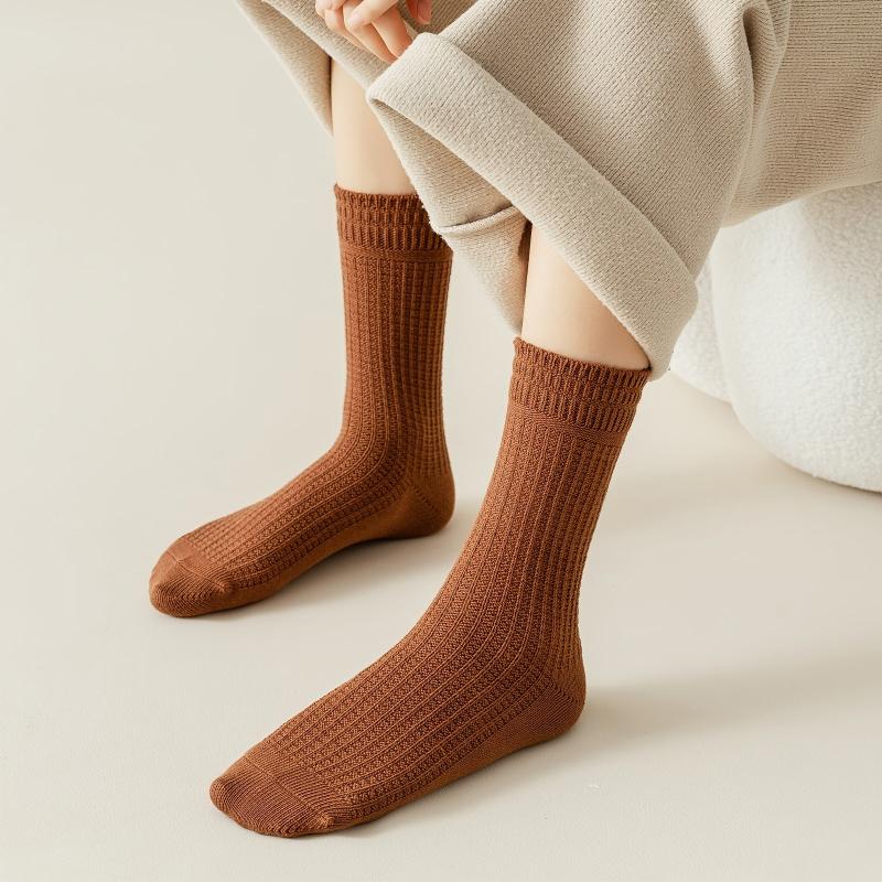 Double Needle Vertical Striped Socks
