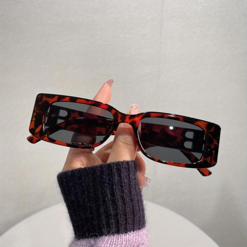 Vintage Rectangle Sunglasses for Women UV400 Protection