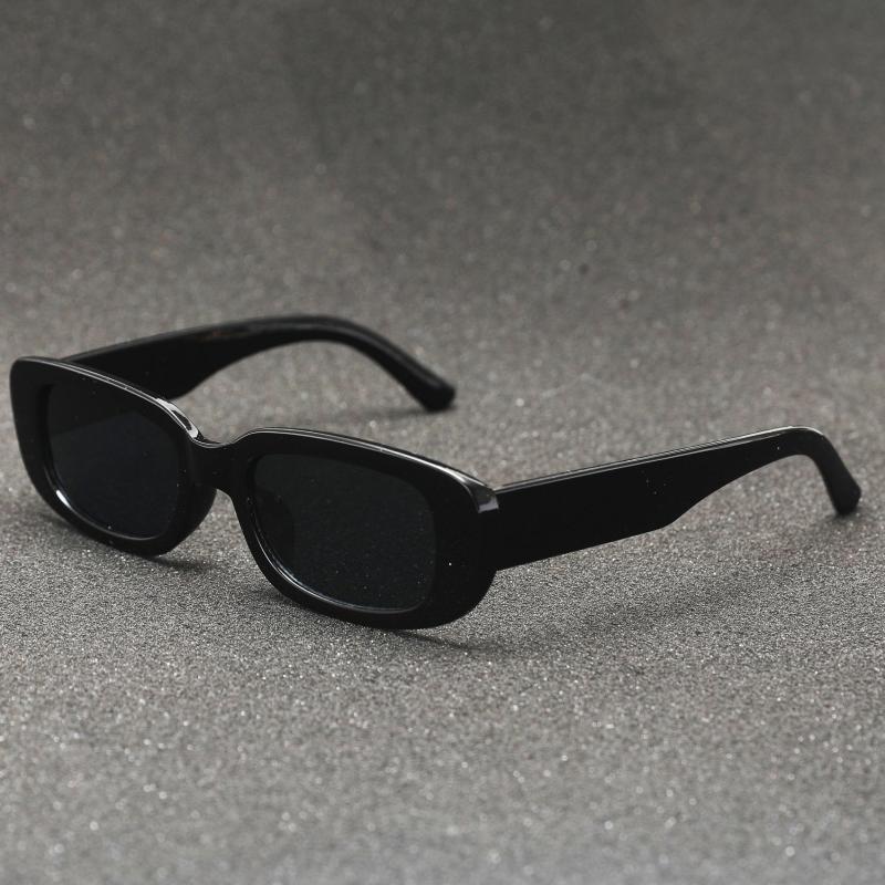 Fashionable Oval Plastic Sports Sunglasses