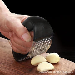 2pcs Stainless Garlic Press Rocker Mental Garlic Mincer Washable Garlic Crusher