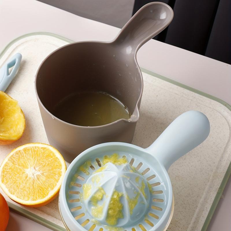Manual Citrus Juicer Squeezer with Measuring Cup