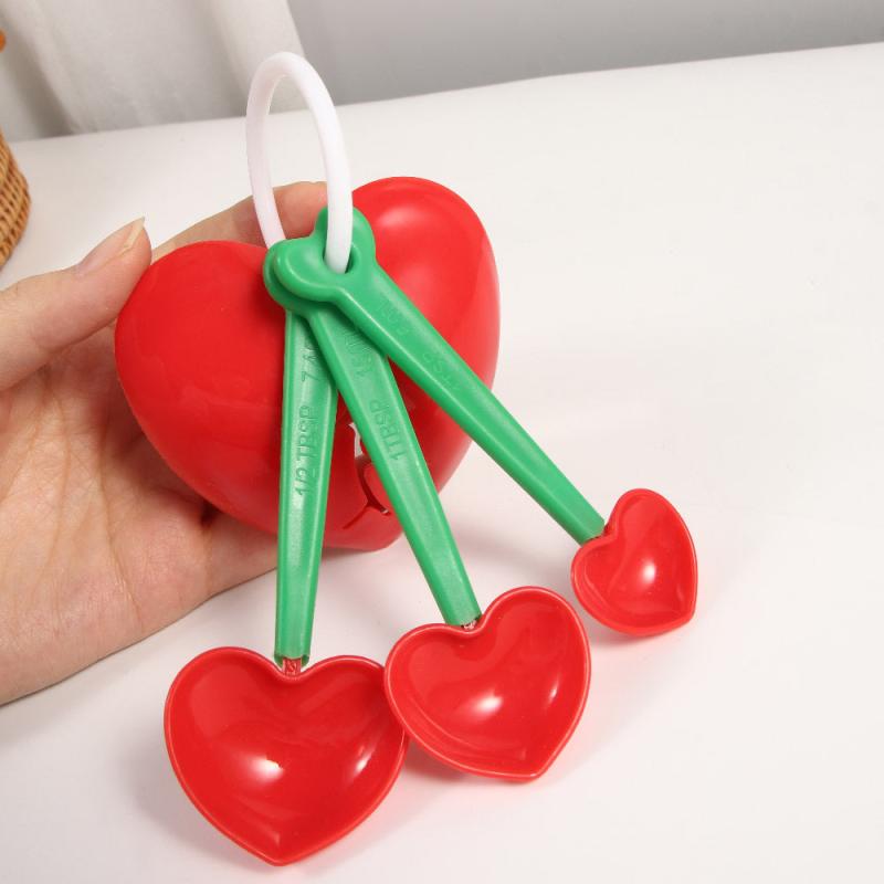 5pcs Heart Measuring Spoon Set Kitchen Egg Separator Multifunction Cup