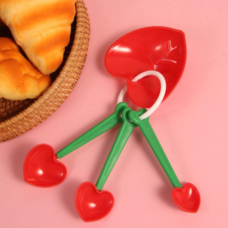 5pcs Heart Measuring Spoon Set Kitchen Egg Separator Multifunction Cup