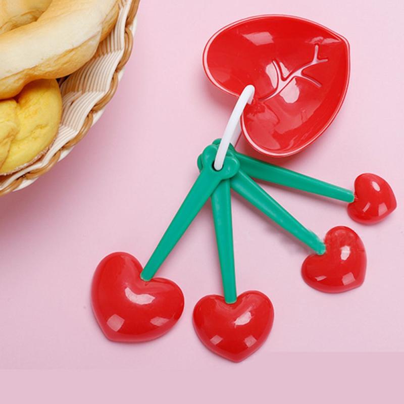 5pcs Heart Measuring Spoon Set Kitchen Egg Separator Multifunction Cup