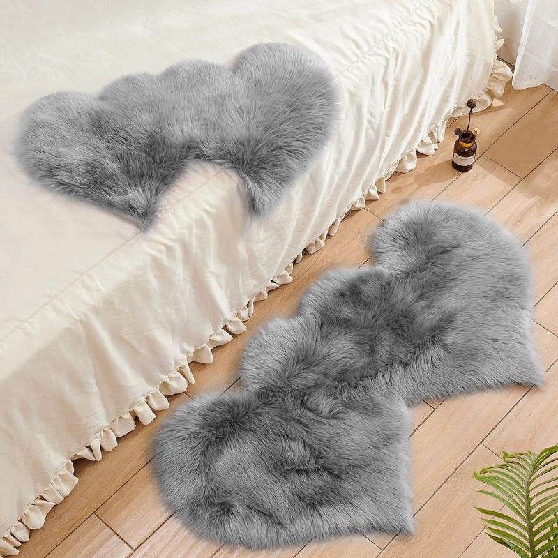 Stylish and Durable Wool Rug for Home Decor