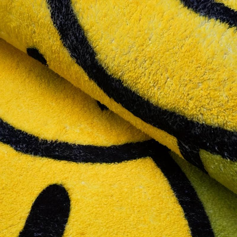 Smiling Face Pattern Floor Mat Household Bedroom Bedside Blanket