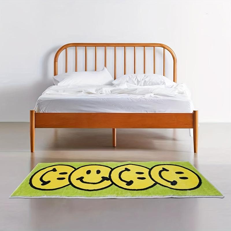 Smiling Face Pattern Floor Mat Household Bedroom Bedside Blanket