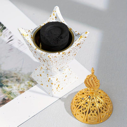 Middle East Modern Golden Candlestick Ornament