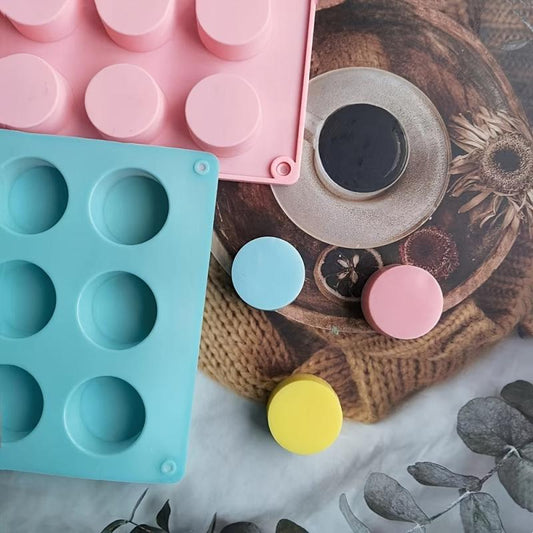 15-Cavity Silicone Cake Molds for Baking Snacks, Candy, Jelly - Random Colors
