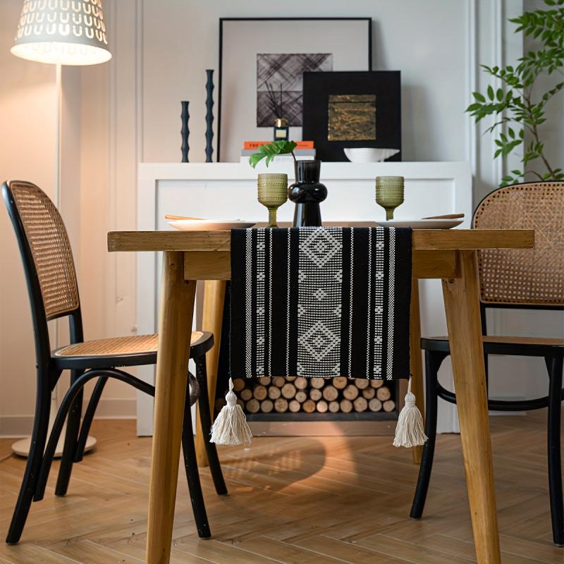 Geometric Tassel Table Runner Jacquard Cotton Thread Background, Room Decor