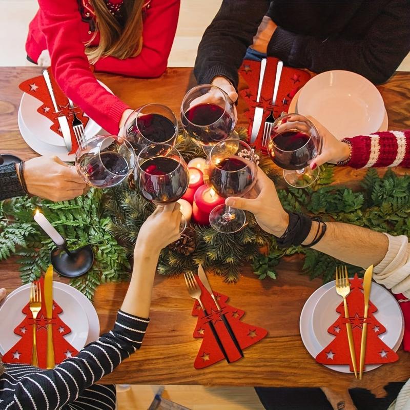 6pcs Christmas Tree Cutlery And Fork Cover Table Decoration