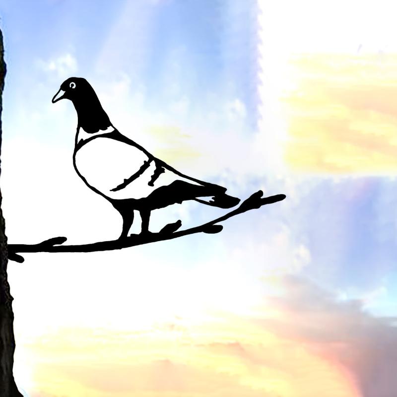 Iron Carrier Pigeon Tree Trunk Stake Fence Decor