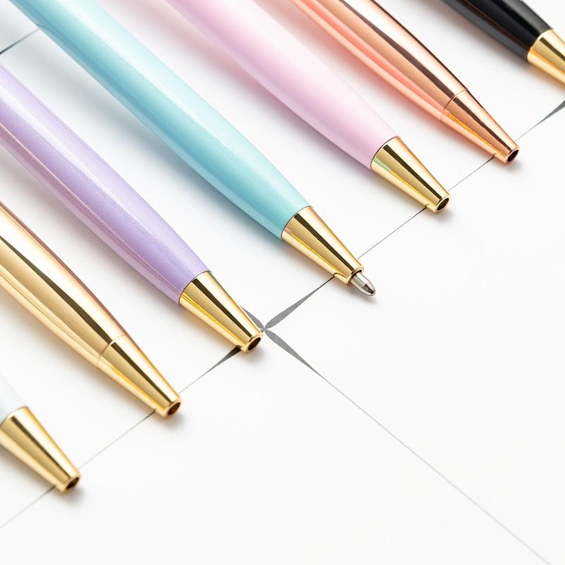 Stylish Four Leaf Grass Pen w/ Metal Ballpoint & Refill