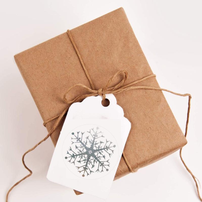 500pcs Christmas Party Snowflake Sealing Sticker Roll