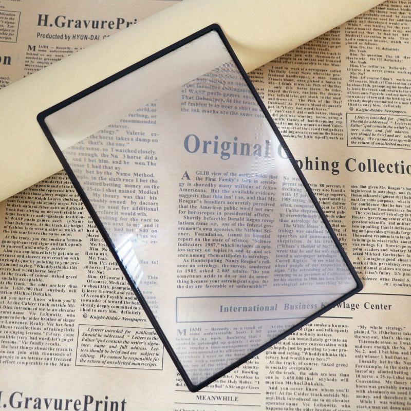 180X120mm PVC Magnifier Ultra Thin Convenient