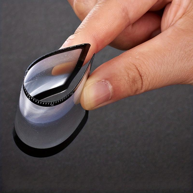 Credit Card Size Magnifier 8.5x Magnification Fresnel Lens