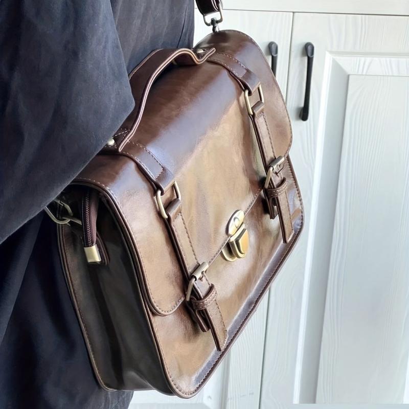 Vintage Large Capacity Messenger Bag Retro Flap Crossbody Bag
