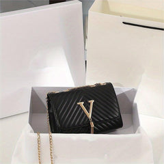Women's Quilted Chain Bag with Tassel Detail
