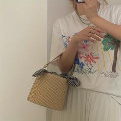Minimalist Straw Bucket Satchel Bag Plaid Pattern Twisted Pocket Bag
