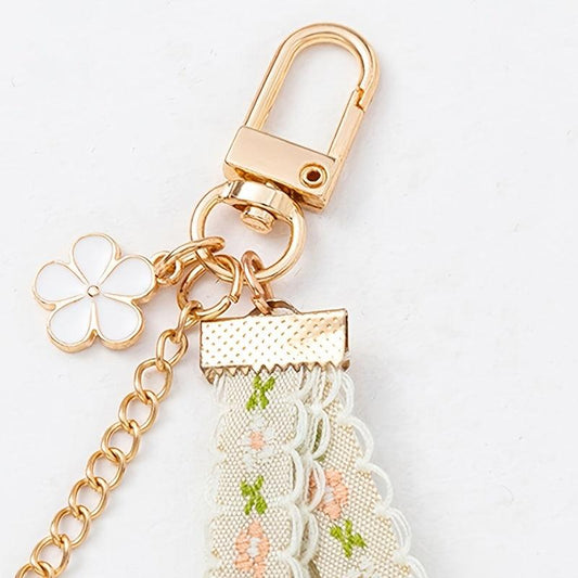 Green Love Flower Keychain Vintage Metal Keychain Bag Ornament Pendant