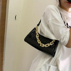 Minimalist Baguette Bag Solid Shoulder Bag With Chain Strap