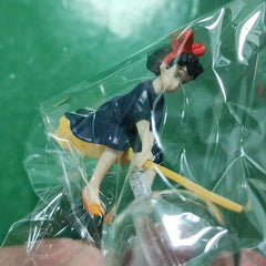 Little Witch Girl Aquarium Decoration - Magical Touch for Your Fish Tank