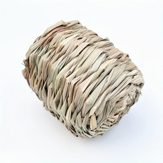 Cozy Grass Nest for Small Pets - Ideal for Hamsters and Rabbits
