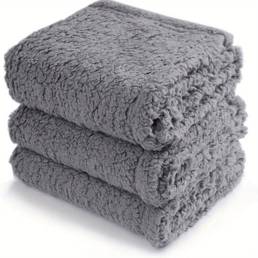 Soft Plush Blanket for Dogs and Cats - Warm Mat for Sleeping, Playing, Snuggling