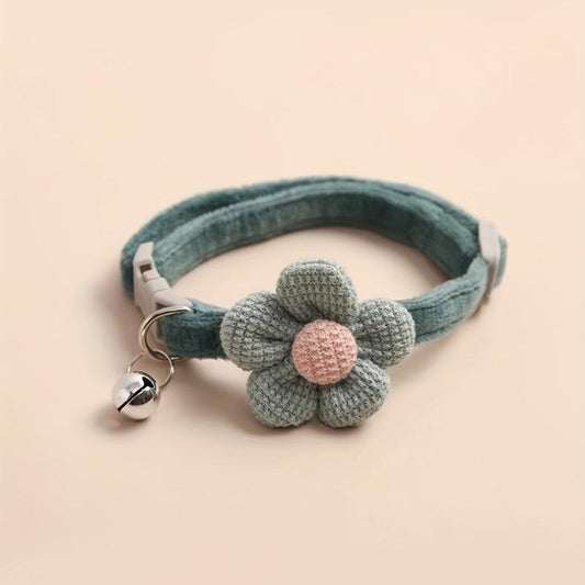 Dog Necklace with Flower Decor and Bell - Stylish Pet Collar