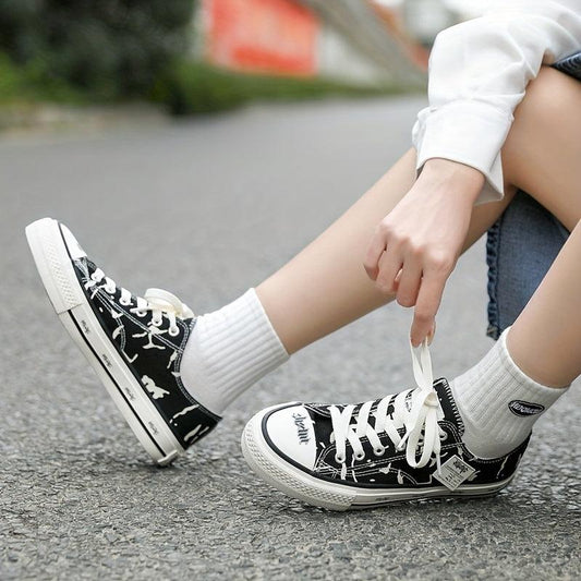 Women's Flat Canvas Lace Up Shoes Low Top Comfortable Casual Walking Shoes