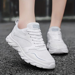 Women's Lightweight Lace-Up Outdoor Running Shoes Soft Sole Mesh Sneakers