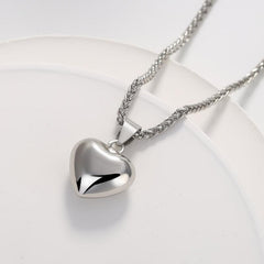 Gorgeous Love Heart Pendant Necklace for Special Occasion