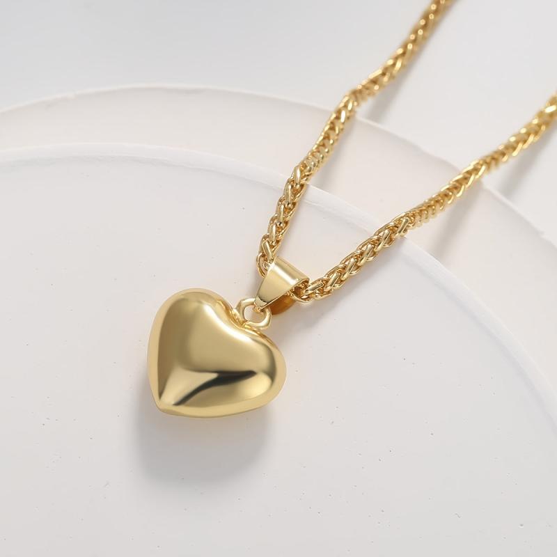 Gorgeous Love Heart Pendant Necklace for Special Occasion