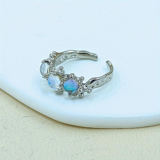 Unique Sense Silver Moonstone Inlaid Ring Adjustable Ladies Ring