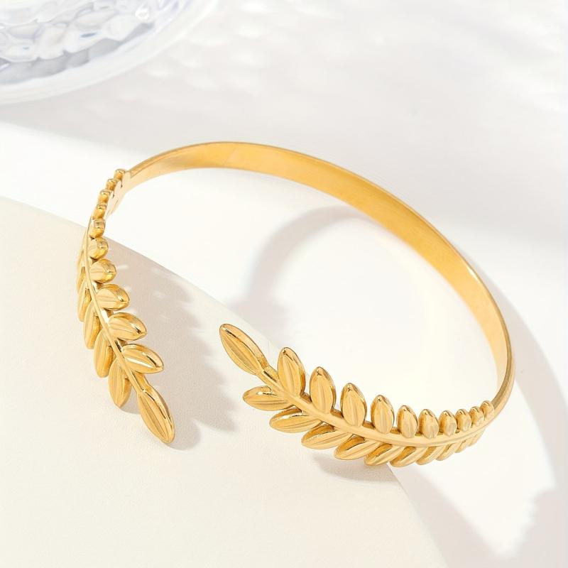 Stylish Stainless Steel Bangle for Personalized Look