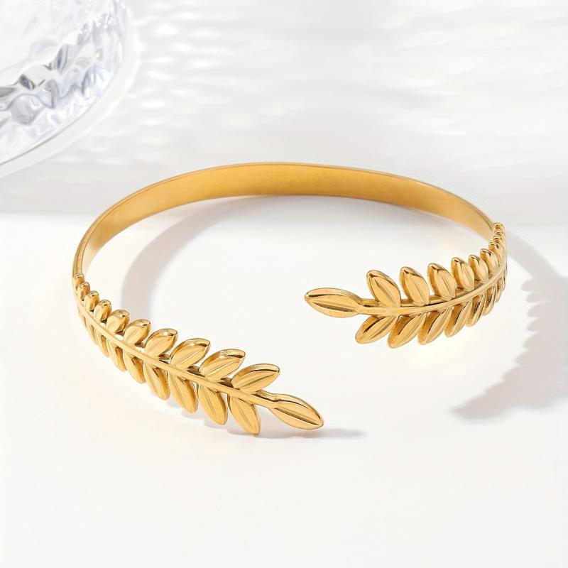 Stylish Stainless Steel Bangle for Personalized Look