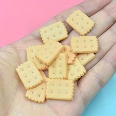 Mini Biscuit Simulation Food Model for Supermarket Ornaments