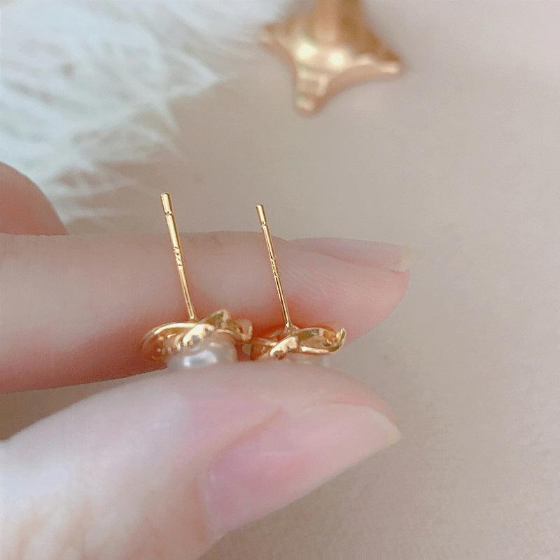 Retro Pearl Earrings for Women
