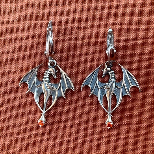 Dark Skull Claw Earrings Gothic Exaggerated Earrings Retro Totem