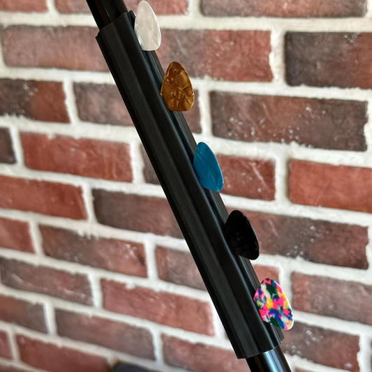 Pick Holder with 5 Picks for Microphone Stand or Music Stand