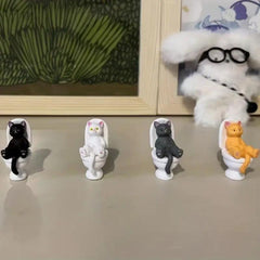 Cat Statue on Toilet for Desktop/Car/Garden Decoration