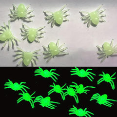 50pcs Glow Dark Halloween Spiders Plastic Toys Pranks Decoration