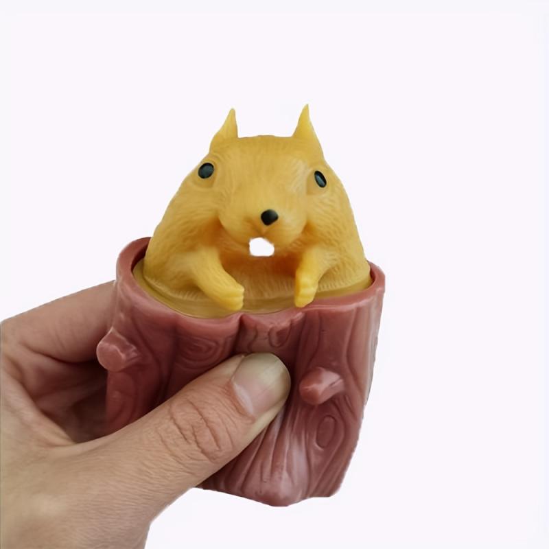 Scary Squirrel Cup Pinch Toy For Halloween Tree Stump Hamster Decompression