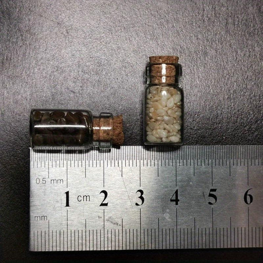 2pcs Mini Glass Seasoning Bottles Dollhouse Decor Kitchen Accessories