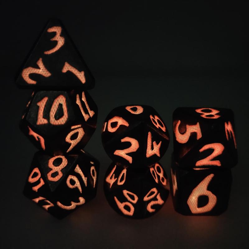 7pcs Dragon Scale Pink Luminous Polyhedral Dices Board Game