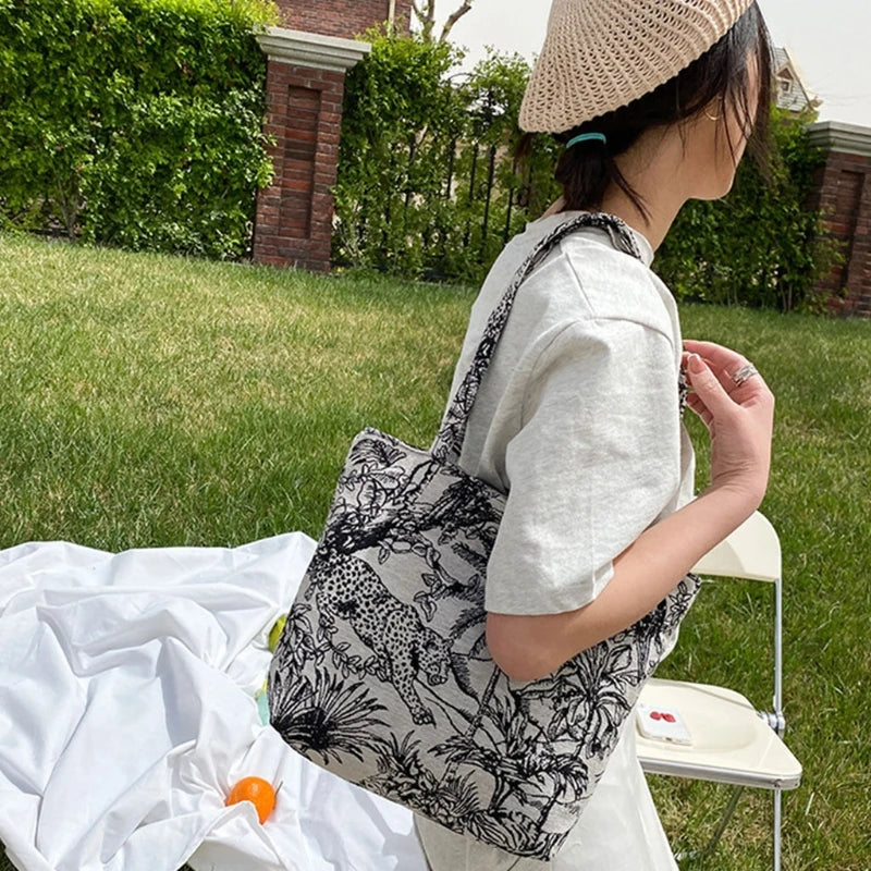Embroidery Pattern Canvas Shoulder Bag Retro Large Capacity Tote Handbag